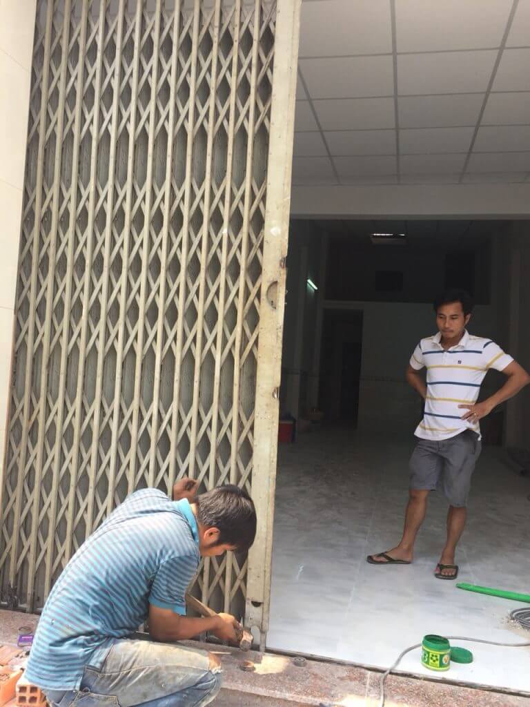 Một số rủi ro thường gặp khi dùng cửa sắt và cách sửa cửa sắt đơn giản