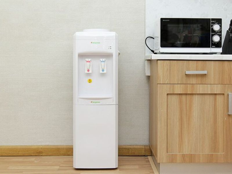 Những lý do bạn nên lựa chọn dịch vụ sửa máy nước uống nóng lạnh Thợ Giúp Việc
