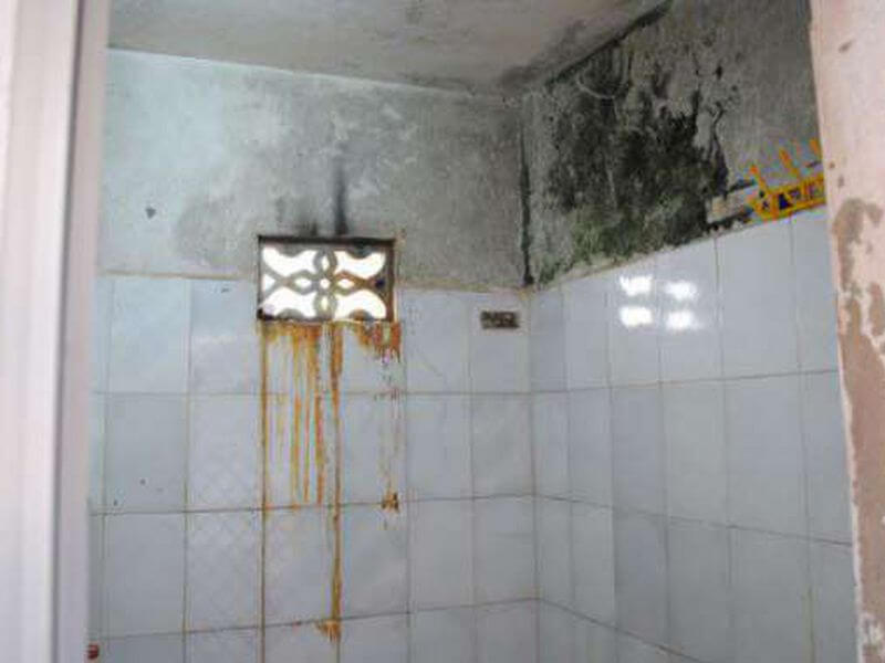 Thấm nhà vệ sinh