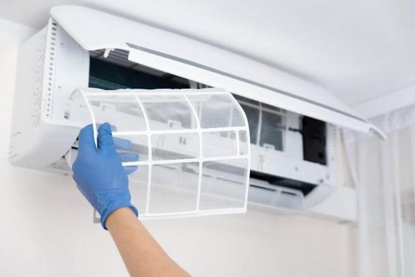 Vệ sinh cục nóng, cục lạnh của máy lạnh