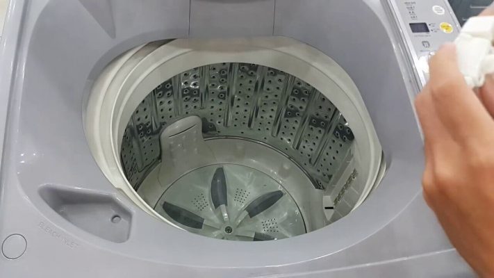 vệ sinh máy giặt đói với các máy giặt cửa ngang
