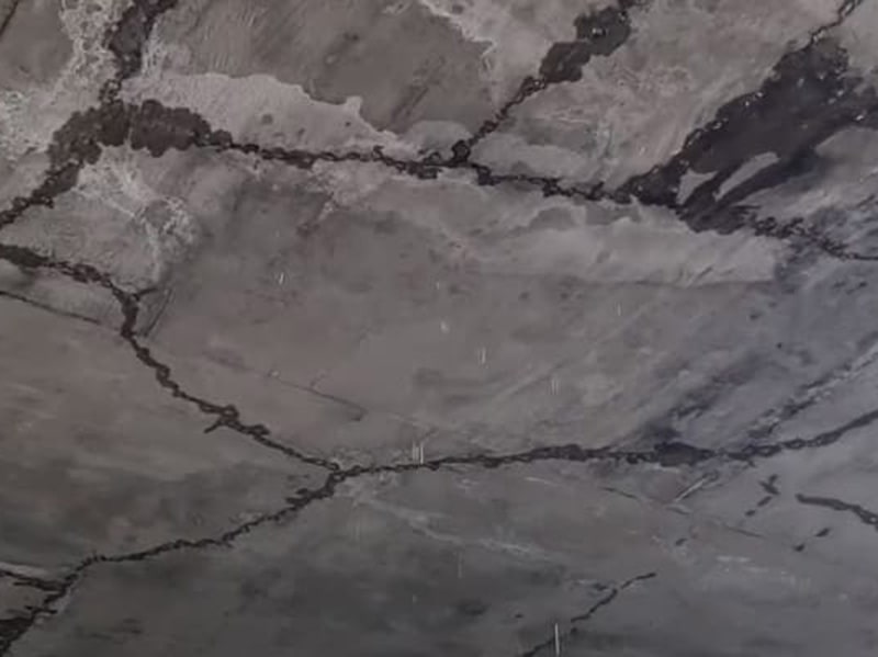 Sử dụng vật liệu chống thấm không phù hợp, không độ bền cao